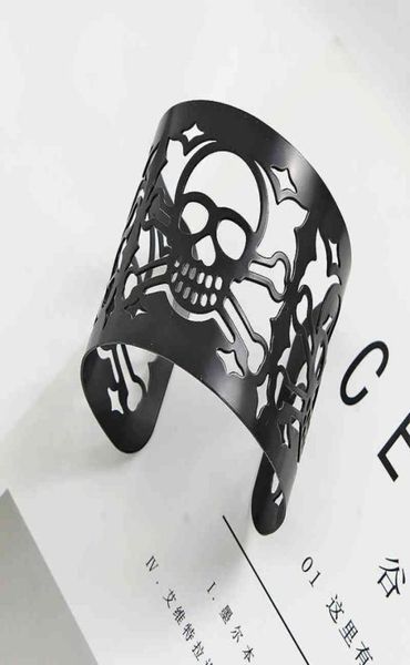 cuff brace halloween black skull bracelet punk gothic wide cuff wristband2455459, Golden;silver
cuff brace halloween black skull bracelet punk gothic wide cuff wristband2455459, Golden;silver