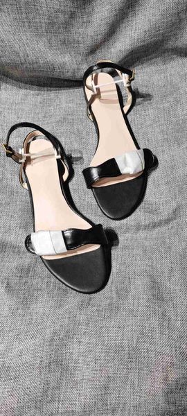 selling summer women's slippers female's flip flops mushroom slippers pvc sandals camellia jelly shoes beach shoes''gg&#, Black
selling summer women's slippers female's flip flops mushroom slippers pvc sandals camellia jelly shoes beach shoes''gg&#, Black