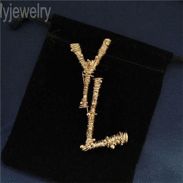 hiphop brooch diamond letter retro luxury men alloys jewelry popular creative gold plated clothing designer women broche brass anniversary g, Gray
hiphop brooch diamond letter retro luxury men alloys jewelry popular creative gold plated clothing designer women broche brass anniversary g, Gray