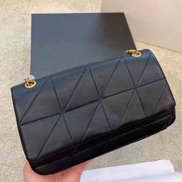 luxury elegant diamond underarm bag shoulder bags women chain baguette designer handbags leather female purse handbag 2023, Black;red
luxury elegant diamond underarm bag shoulder bags women chain baguette designer handbags leather female purse handbag 2023, Black;red
