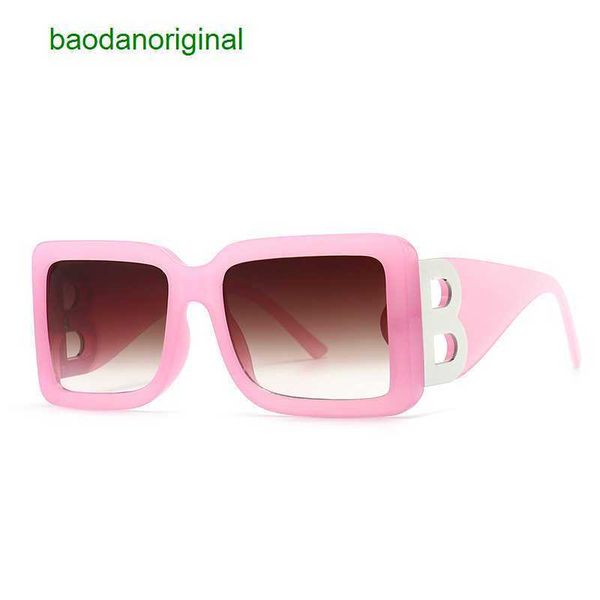 burbrerys designer sunglasses rock style square metal logo inlaid with modern charm wide leg sunglasses 4301 98g8, White;black
burbrerys designer sunglasses rock style square metal logo inlaid with modern charm wide leg sunglasses 4301 98g8, White;black
