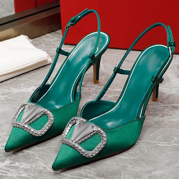 2023 classics women shoes heels sandals fashion beach thick bottom dress shoe alphabet lady sandal leather high heel lides -476, Black
2023 classics women shoes heels sandals fashion beach thick bottom dress shoe alphabet lady sandal leather high heel lides -476, Black