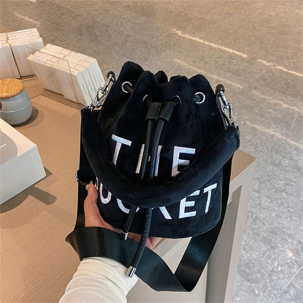 tote bag bucket bag womens large designer cross shopping bags leather shoulder bags handbag luxury fashion totes genuine leather all-match s
tote bag bucket bag womens large designer cross shopping bags leather shoulder bags handbag luxury fashion totes genuine leather all-match s