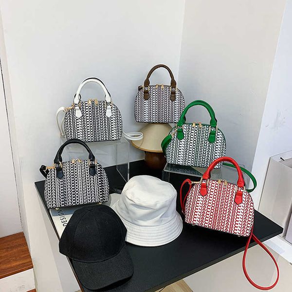 baobao women's spring 2023 new letter handbag large capacity one shoulder crossbody small bag trendy style
baobao women's spring 2023 new letter handbag large capacity one shoulder crossbody small bag trendy style