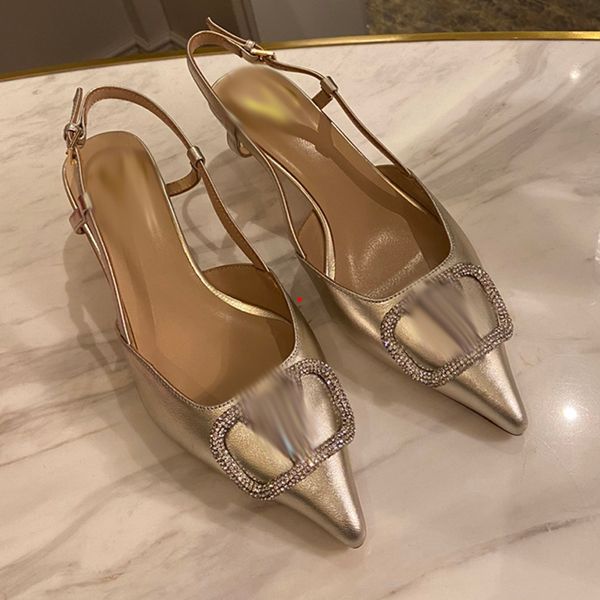 2023 classics women shoes heels sandals fashion beach thick bottom dress shoe alphabet lady sandal leather high heel lides -481, Black
2023 classics women shoes heels sandals fashion beach thick bottom dress shoe alphabet lady sandal leather high heel lides -481, Black