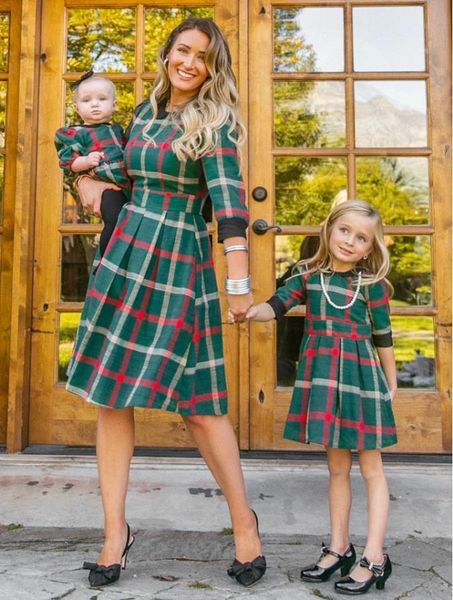 family matching outfits family matching dress plaid round neck elbow sleeve one-piece for women and daughter parent-child outfit green 23050, Blue
family matching outfits family matching dress plaid round neck elbow sleeve one-piece for women and daughter parent-child outfit green 23050, Blue