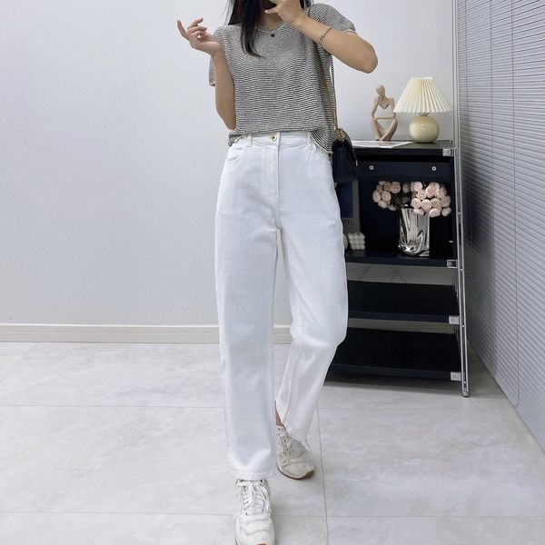 jeans 2023 early spring trousers ladies simple straight casual beaded white jeans, Blue
jeans 2023 early spring trousers ladies simple straight casual beaded white jeans, Blue
