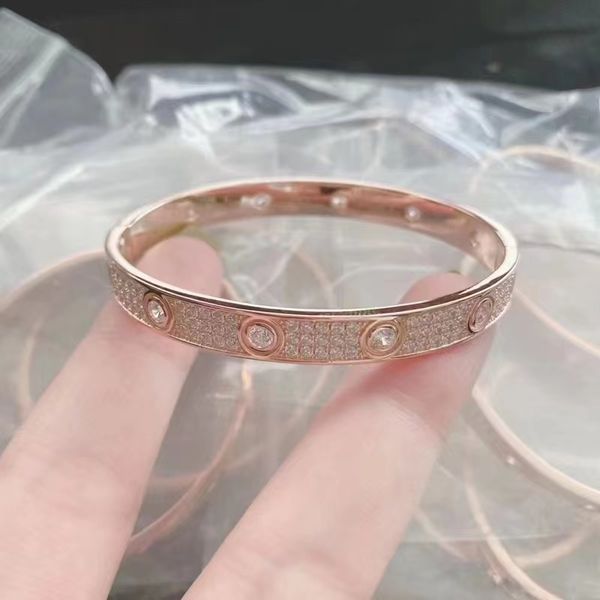man luxurys high end screwdriver love bracelet bangle designer bracelets women men carti cuff screw bracelet 316l stainless steel plated 18k, Black
man luxurys high end screwdriver love bracelet bangle designer bracelets women men carti cuff screw bracelet 316l stainless steel plated 18k, Black