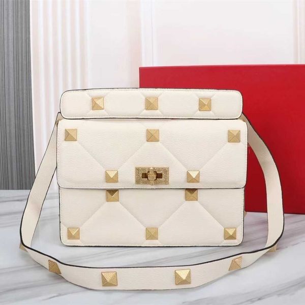 designer women women's bags luxurys valentions handbag metal rivet lychee cowhide portable shoulder crossbody fashionable underarm 1 k2
designer women women's bags luxurys valentions handbag metal rivet lychee cowhide portable shoulder crossbody fashionable underarm 1 k2