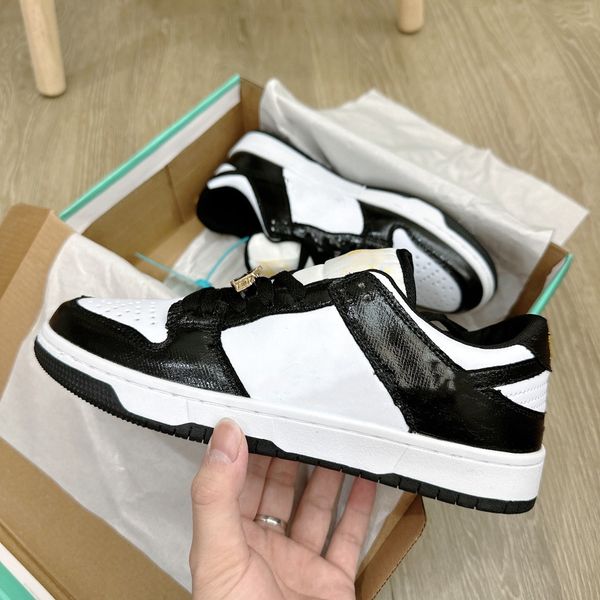 designer casual flat shoes fashion men women low cut lace-up leather panda sneakers trainers comfortable non-slip skateboard shoe 36-44, Black
designer casual flat shoes fashion men women low cut lace-up leather panda sneakers trainers comfortable non-slip skateboard shoe 36-44, Black