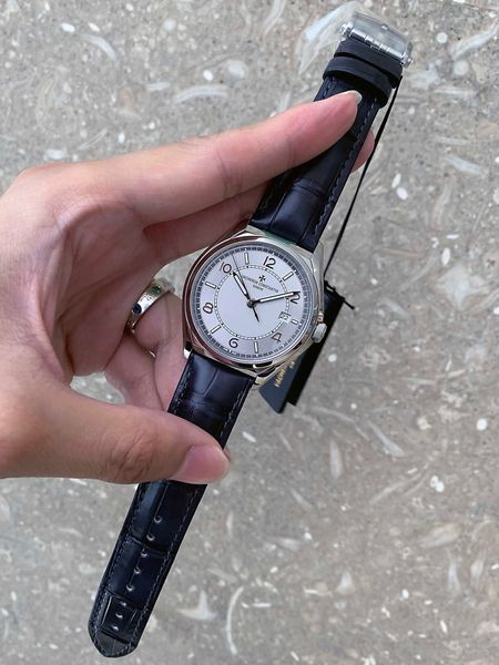 40m men's mechanical watches grey vacheroes constan tinss jiangshi wulu blue face mechanical men's watch 4600e/000a-b442 87 brand, Slivery;brown
40m men's mechanical watches grey vacheroes constan tinss jiangshi wulu blue face mechanical men's watch 4600e/000a-b442 87 brand, Slivery;brown