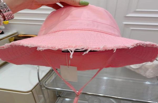 2022 beach new metal raw edge shade literally fashion bucket hat woman wide brim hats summer le bob artichaut9957601, Blue;gray
2022 beach new metal raw edge shade literally fashion bucket hat woman wide brim hats summer le bob artichaut9957601, Blue;gray