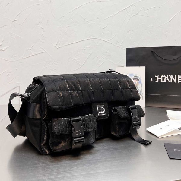 2023 fashion handbag p family leisure big waterproof nylon motorcycle work clothes one shoulder handbag fitness cross body travel bag
2023 fashion handbag p family leisure big waterproof nylon motorcycle work clothes one shoulder handbag fitness cross body travel bag