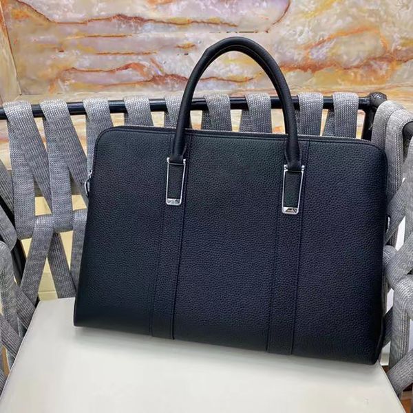 new men shoulder briefcase black leather designer handbag business lapbag briefcases messenger bags with nameplates totes men's luggage
new men shoulder briefcase black leather designer handbag business lapbag briefcases messenger bags with nameplates totes men's luggage