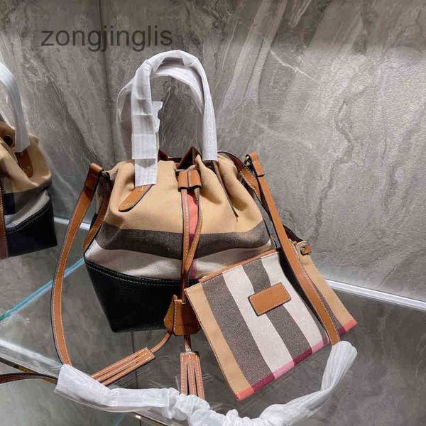 in evening bag new luxury designer bags bag burbrerys new qiansongyi bucket spring of 2023 umen
in evening bag new luxury designer bags bag burbrerys new qiansongyi bucket spring of 2023 umen