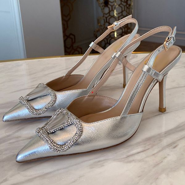2023 classics women shoes heels sandals fashion beach thick bottom dress shoe alphabet lady sandal leather high heel lides -483, Black
2023 classics women shoes heels sandals fashion beach thick bottom dress shoe alphabet lady sandal leather high heel lides -483, Black
