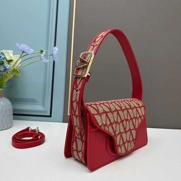 handbag designer luxurys women printed bags fashion canvas cowhide lightweight stylish underarm women's portable shoulder crossbody 1nz
handbag designer luxurys women printed bags fashion canvas cowhide lightweight stylish underarm women's portable shoulder crossbody 1nz