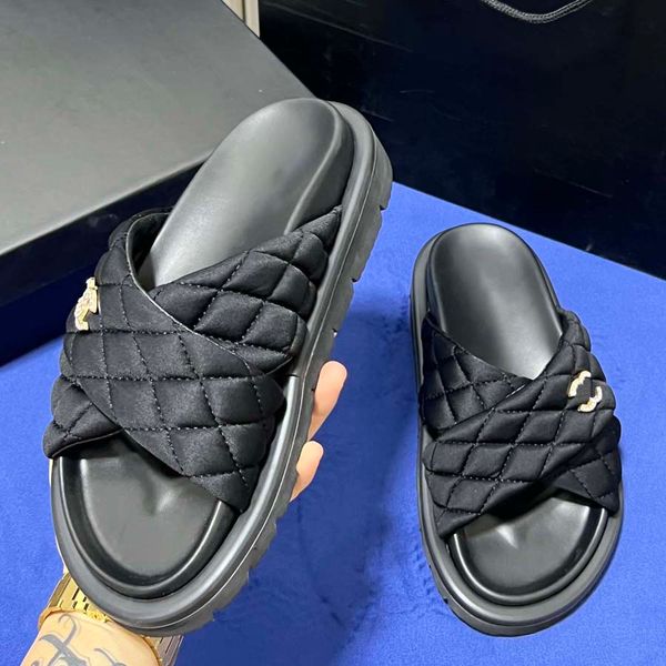 designer slides women's holiday slippers classic flat slippers casual sandals summer fashion women's beach anti slip sandals, Black
designer slides women's holiday slippers classic flat slippers casual sandals summer fashion women's beach anti slip sandals, Black