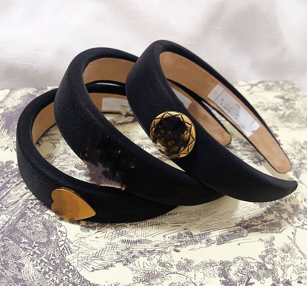 2023 fashion headbands women fashion letter headband headdress party outdoor sports hair bands, Black;brown
2023 fashion headbands women fashion letter headband headdress party outdoor sports hair bands, Black;brown