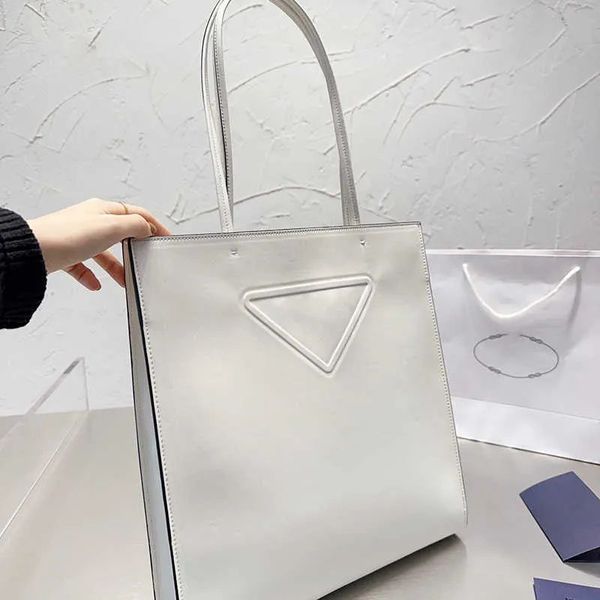 totes handbags p triangle tote bag women designer bag ladies large capacity leather shopper bags designer-handbag woman purse wallet 22122, Black;red
totes handbags p triangle tote bag women designer bag ladies large capacity leather shopper bags designer-handbag woman purse wallet 22122, Black;red