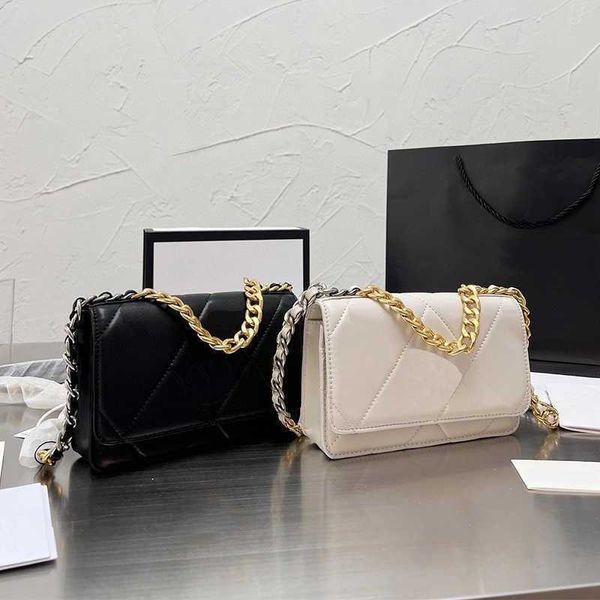 cc designer bag gold silver chain shoulder bag women leather designers crossbody bags wallet summer fashion classic solid color purses handb
cc designer bag gold silver chain shoulder bag women leather designers crossbody bags wallet summer fashion classic solid color purses handb