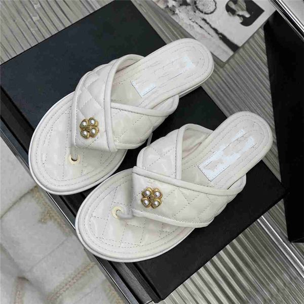 fashion slippers 2023 channel luxury design summer men's and women's flats thick soled leather rubber lettering logo casual cartoo, Black
fashion slippers 2023 channel luxury design summer men's and women's flats thick soled leather rubber lettering logo casual cartoo, Black
