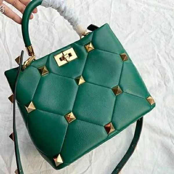 color designer luxurys handbag women bags quilted stitching outline diamond pattern portable shoulder women's chain ajjh
color designer luxurys handbag women bags quilted stitching outline diamond pattern portable shoulder women's chain ajjh