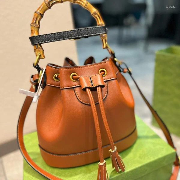 backpack style designer bag bamboo bucket crossbody bags womens leather shoulder handbag women fashion all match classic purses
backpack style designer bag bamboo bucket crossbody bags womens leather shoulder handbag women fashion all match classic purses