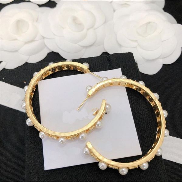 dangle & chandelier fashion brand new pearl rhinestone earrings, brass material, european and american fashion earrings, 925 silver needle e
dangle & chandelier fashion brand new pearl rhinestone earrings, brass material, european and american fashion earrings, 925 silver needle e