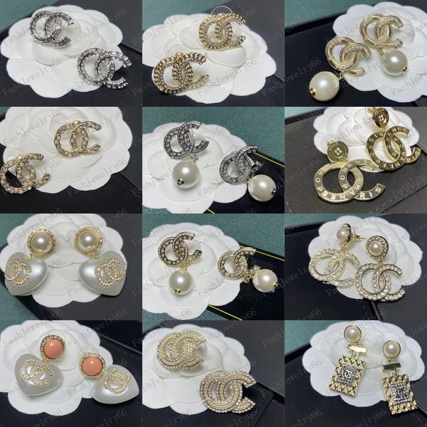 womens mixed 18k gold plated brand double letters stud clip chain geometric famous women 925 silver crystal rhinestone designers earring wed, Golden;silver
womens mixed 18k gold plated brand double letters stud clip chain geometric famous women 925 silver crystal rhinestone designers earring wed, Golden;silver