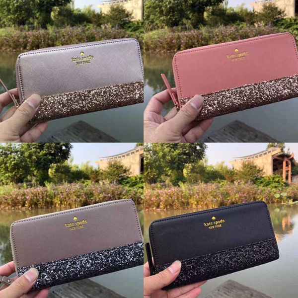 2023 new wallet long purse patchwork color men and womens card holder small bag, Red;black
2023 new wallet long purse patchwork color men and womens card holder small bag, Red;black