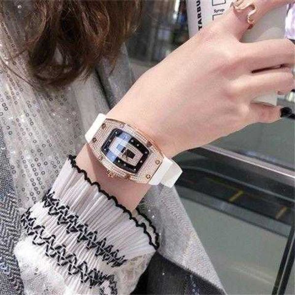 new high-quality female mechanical wrist watches and personalized versatile women's diamond inlaid luxury fashion summer 2023 luxury st, Slivery;brown
new high-quality female mechanical wrist watches and personalized versatile women's diamond inlaid luxury fashion summer 2023 luxury st, Slivery;brown