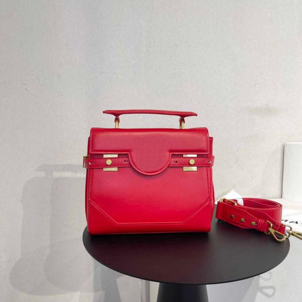 luxurys handbags crossbody bags designer bags ladies the single shoulder bag handbag womens multifunctional solid color purses 220920
luxurys handbags crossbody bags designer bags ladies the single shoulder bag handbag womens multifunctional solid color purses 220920