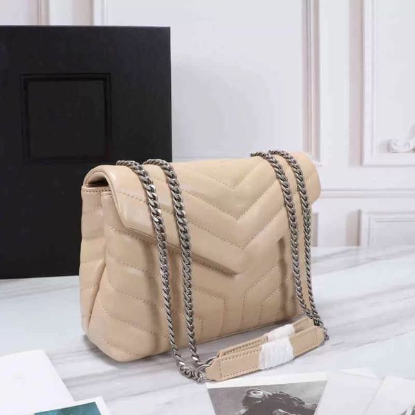 classic shoulder bags women chain handbag leather luxury designer brand crossbody female purses 220, Black;red
classic shoulder bags women chain handbag leather luxury designer brand crossbody female purses 220, Black;red