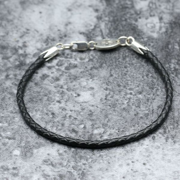 50300 hip hop s925 sterling silver bracelet punk style personalized youth black leather cord buckle handle letter jewelry couple popular acc, Golden;silver
50300 hip hop s925 sterling silver bracelet punk style personalized youth black leather cord buckle handle letter jewelry couple popular acc, Golden;silver