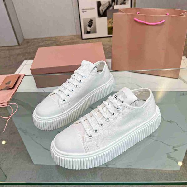 designer miuity running shoes fashion sneake luxury sports shoes men women trainers low sneakers fhfgh
designer miuity running shoes fashion sneake luxury sports shoes men women trainers low sneakers fhfgh