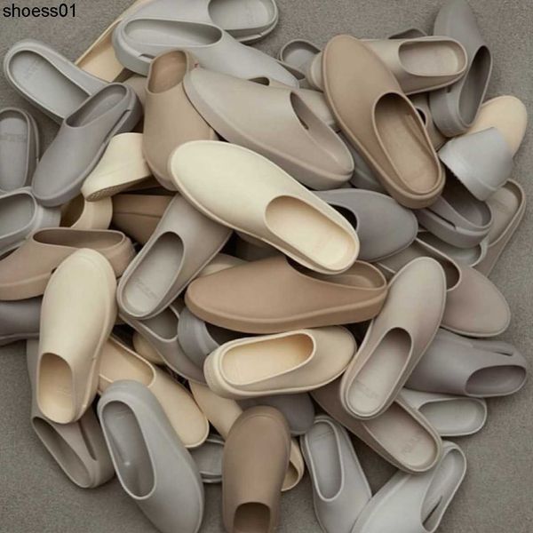 fog shoes one foot slippers men's shoes excrement feeling lovers thick soled sandals women wear out in summer, Black
fog shoes one foot slippers men's shoes excrement feeling lovers thick soled sandals women wear out in summer, Black