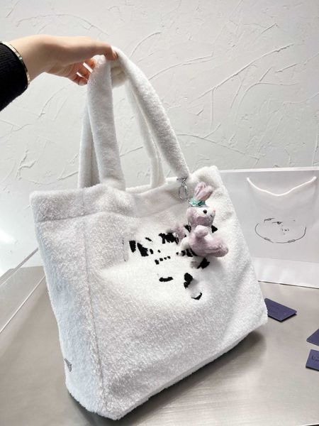 2023 handbag p wedding soft face women's large capacity autumn new shoulder tote bag fashion versatile handbag
2023 handbag p wedding soft face women's large capacity autumn new shoulder tote bag fashion versatile handbag