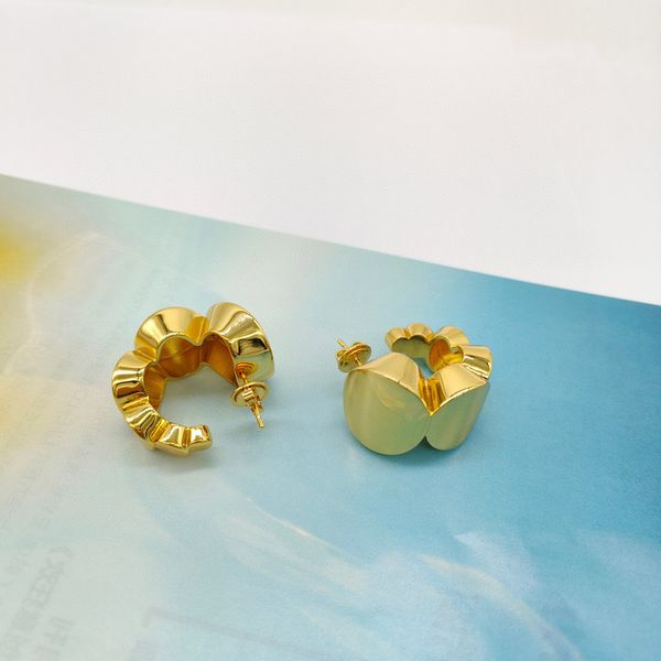 2023 luxury quality charm drop earring with half round shape design have stamp ps7952a, Golden
2023 luxury quality charm drop earring with half round shape design have stamp ps7952a, Golden