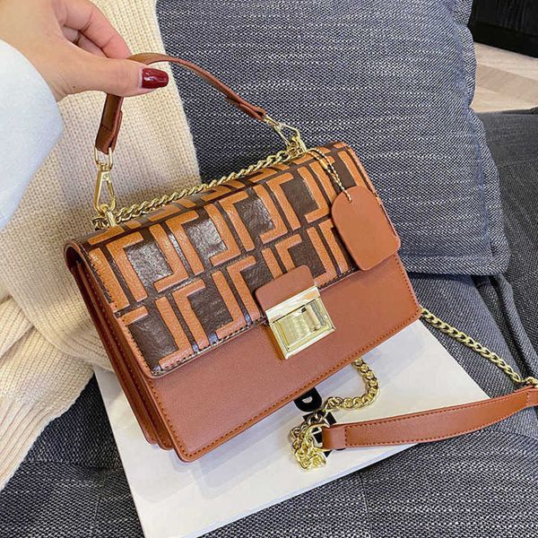 embossed designer bags shoulder bag women classic print handbags square chain bag messenger chain portable high-capacity lady crossbody purs
embossed designer bags shoulder bag women classic print handbags square chain bag messenger chain portable high-capacity lady crossbody purs