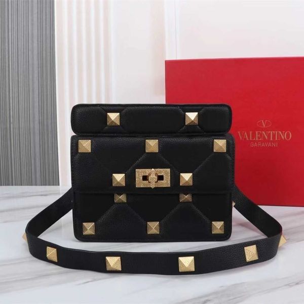 designer women women's bags luxurys valentions handbag metal rivet lychee cowhide portable shoulder crossbody fashionable underarm rc86
designer women women's bags luxurys valentions handbag metal rivet lychee cowhide portable shoulder crossbody fashionable underarm rc86