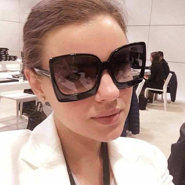niche design sunglasses full frame women's sunglasses 2023 european and american big frame men's street ssunglasses uv400 polarize, White;black
niche design sunglasses full frame women's sunglasses 2023 european and american big frame men's street ssunglasses uv400 polarize, White;black
