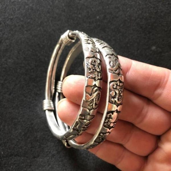 2pc a pair charming tibet silver retro national style butterfly peony bracelet bangle5831635, Black
2pc a pair charming tibet silver retro national style butterfly peony bracelet bangle5831635, Black