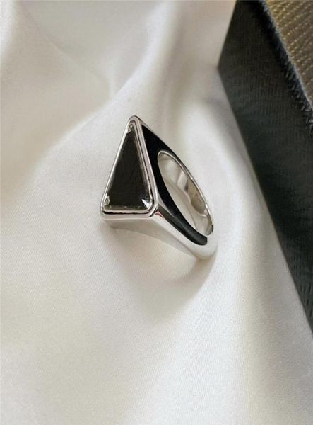 silver rings luxury designer jewelry fashion brands triangle finger ornaments womens mens retro couple ring clothes match party we4102768
silver rings luxury designer jewelry fashion brands triangle finger ornaments womens mens retro couple ring clothes match party we4102768