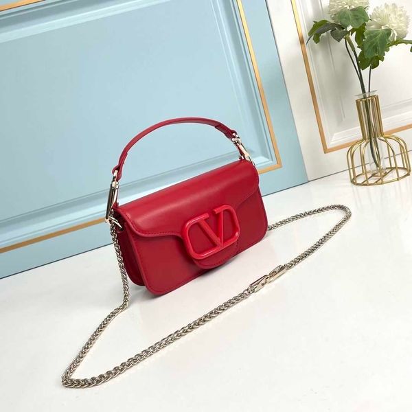 luxurys buckle designer valentions women color handbag bags portable shoulder crossbody mini dinner fashion cowhide chain women's new s
luxurys buckle designer valentions women color handbag bags portable shoulder crossbody mini dinner fashion cowhide chain women's new s