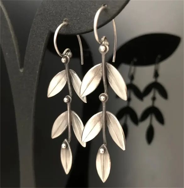long leaf shape pendant drop earrings exquisite vintage style ear jewelry decor boho style, Golden
long leaf shape pendant drop earrings exquisite vintage style ear jewelry decor boho style, Golden