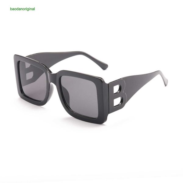 burbrerys designer sunglasses 2023 new modern style sunglasses with hollow legs and bshaped for women large frame square glasses 97076 6fl8, White;black
burbrerys designer sunglasses 2023 new modern style sunglasses with hollow legs and bshaped for women large frame square glasses 97076 6fl8, White;black