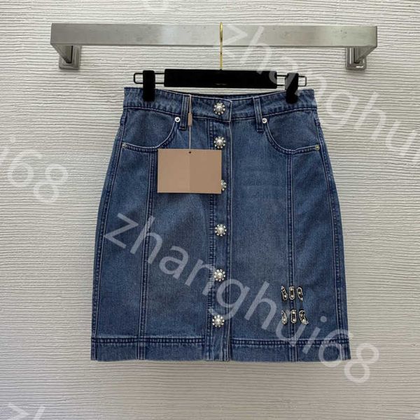 23ss womens designer clothing designer skirts front row button insert diamond nail bead logo high waist show thin bag buttock denim half ski, Black
23ss womens designer clothing designer skirts front row button insert diamond nail bead logo high waist show thin bag buttock denim half ski, Black