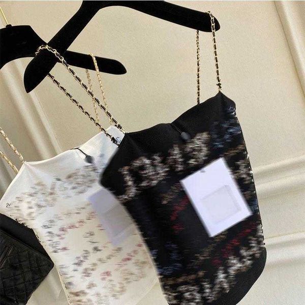 women coats designer runway summer 2022 women's t-shirt fashion chain tanks ladies elegant letter women sleeveless ca arnp, White
women coats designer runway summer 2022 women's t-shirt fashion chain tanks ladies elegant letter women sleeveless ca arnp, White