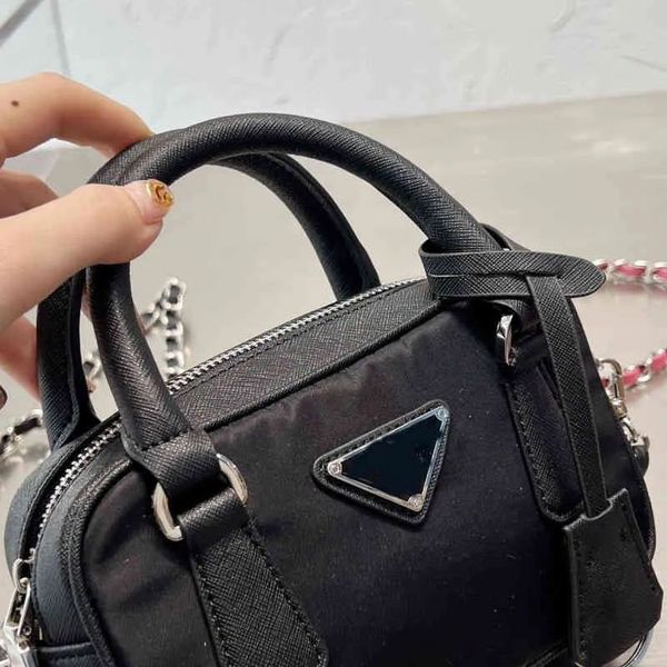 shoulder bags tote pillow p handle bag designer luxury brand handbag canvas boston wallets 2209, Black;red
shoulder bags tote pillow p handle bag designer luxury brand handbag canvas boston wallets 2209, Black;red